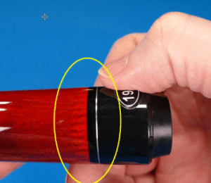 Glue overflow causes stain defects at the joint